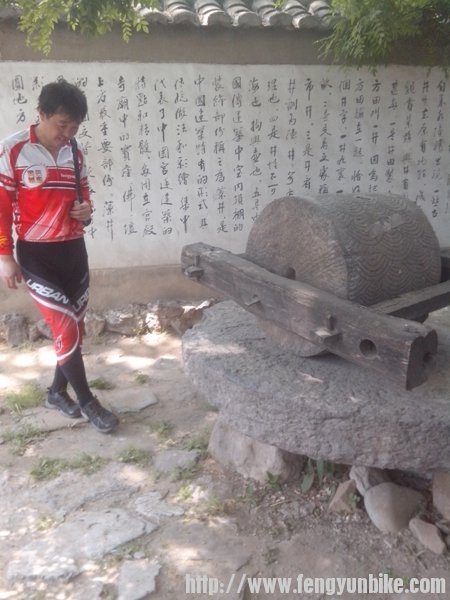 看石磨，读沧桑