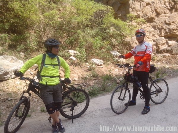 良子，孤狼单车