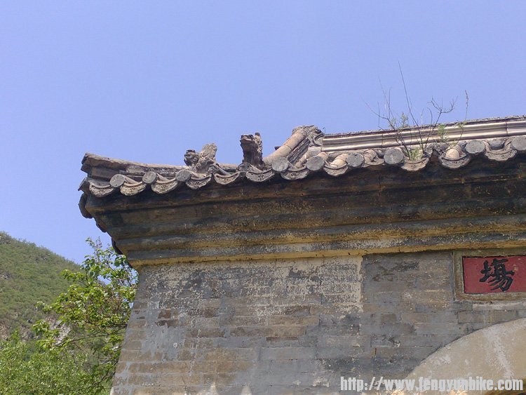 庙门的挑檐