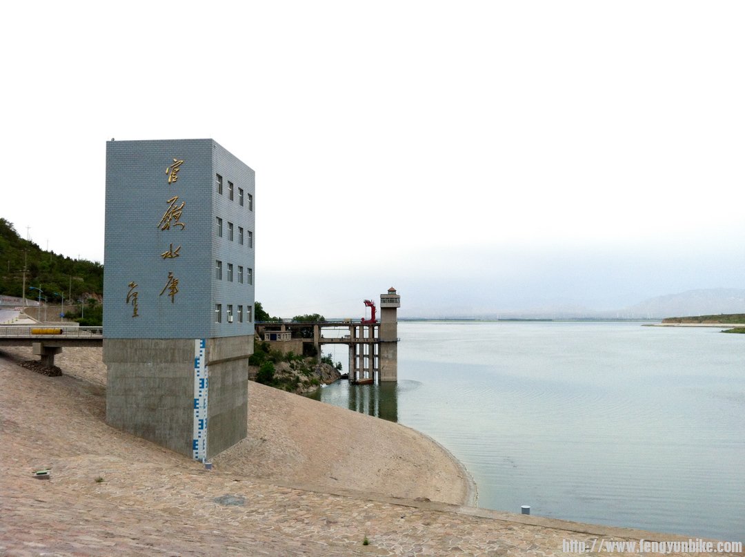 过了大坝往左急转，请做好心理准备，接着的美景会震撼到你