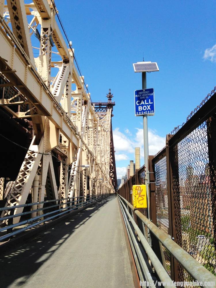 queens上岛的大桥