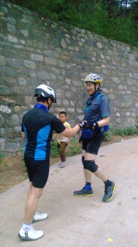 拉我一把 ，我有点腿麻