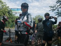 休息了，大家注意的中心不一样，兴趣点也不一样  3 