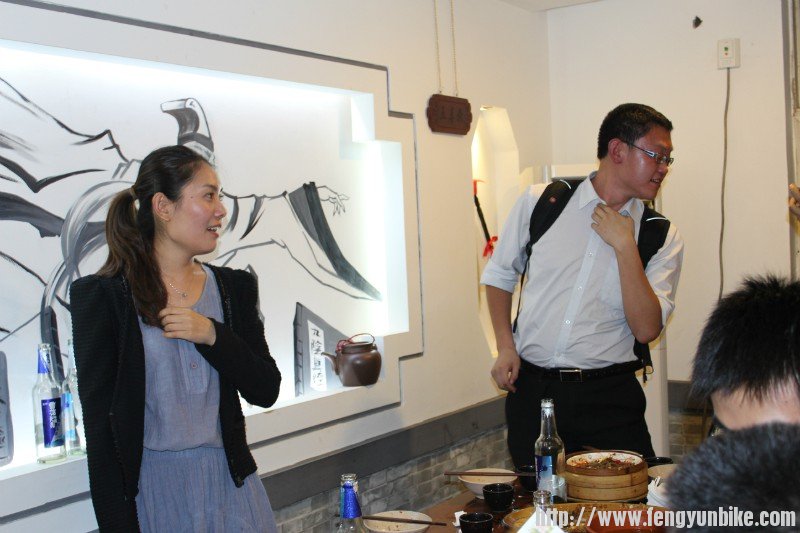 女版喜羊羊和浩子的对决