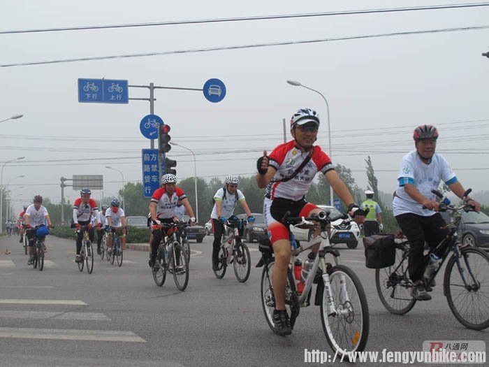 130608申遗日为骑行京杭大运河车友送行--87.jpg
