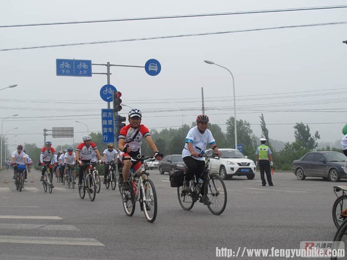 130608申遗日为骑行京杭大运河车友送行--79.jpg