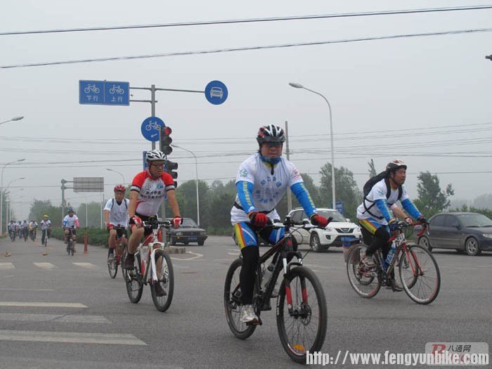 130608申遗日为骑行京杭大运河车友送行--84.jpg