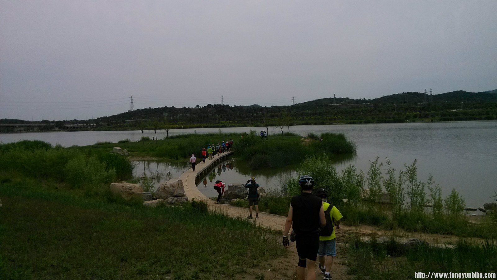 莲石湖公园-湖心小岛