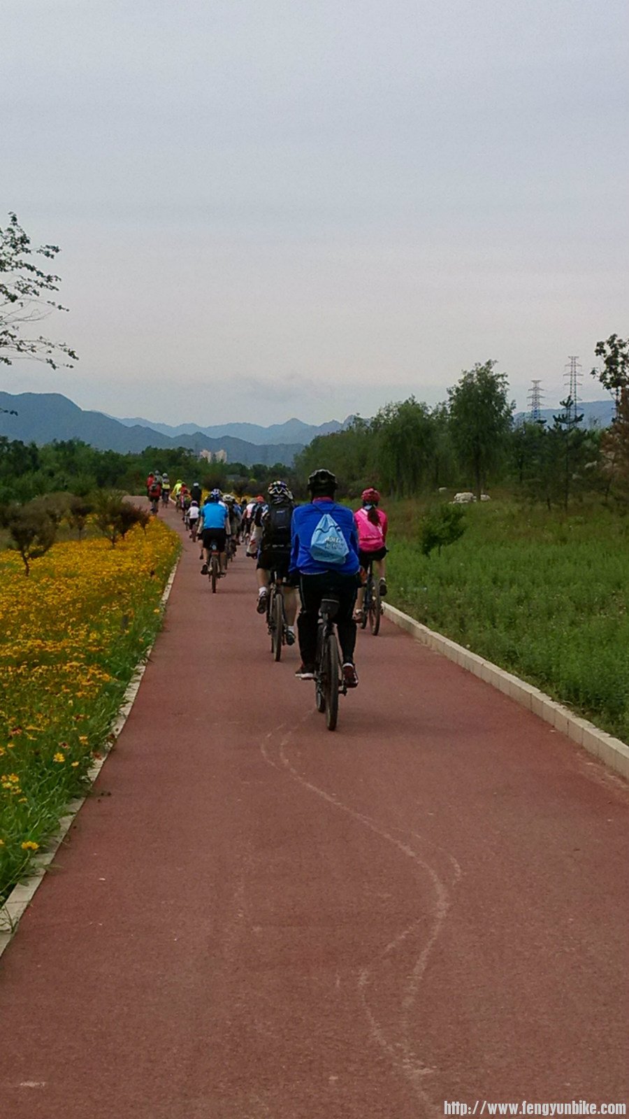 莲石湖公园-边骑边赏景