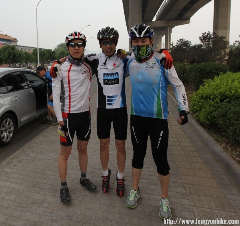 发张和风云两个大神的合影~算是沾光啦~好人和叨叨真的很强~