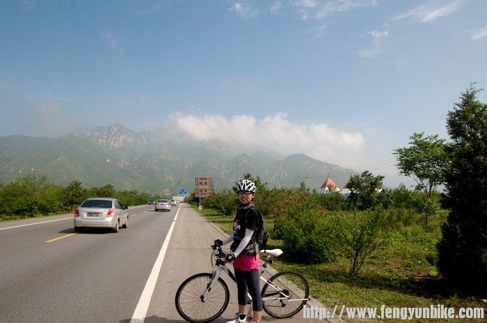 不能傻骑，停车拍照