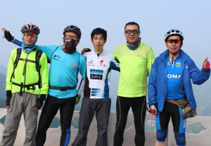 四海观景台等难当