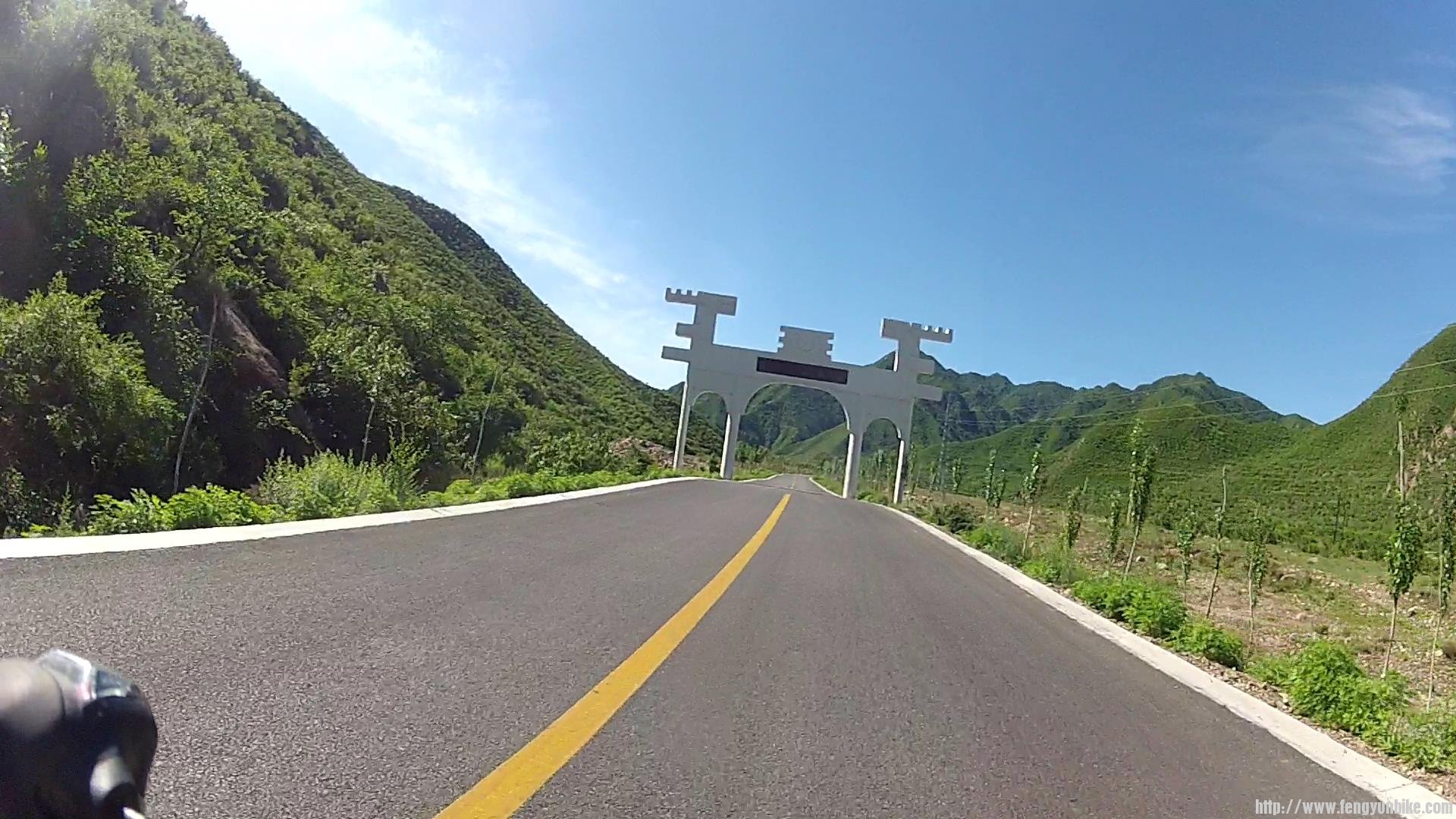 大海坨景区的标志性门楼