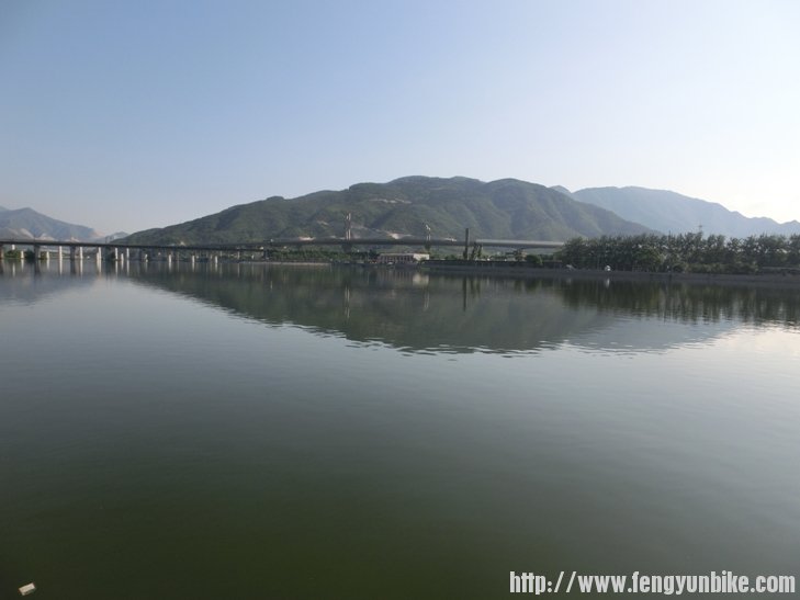 清晨的三家店水闸