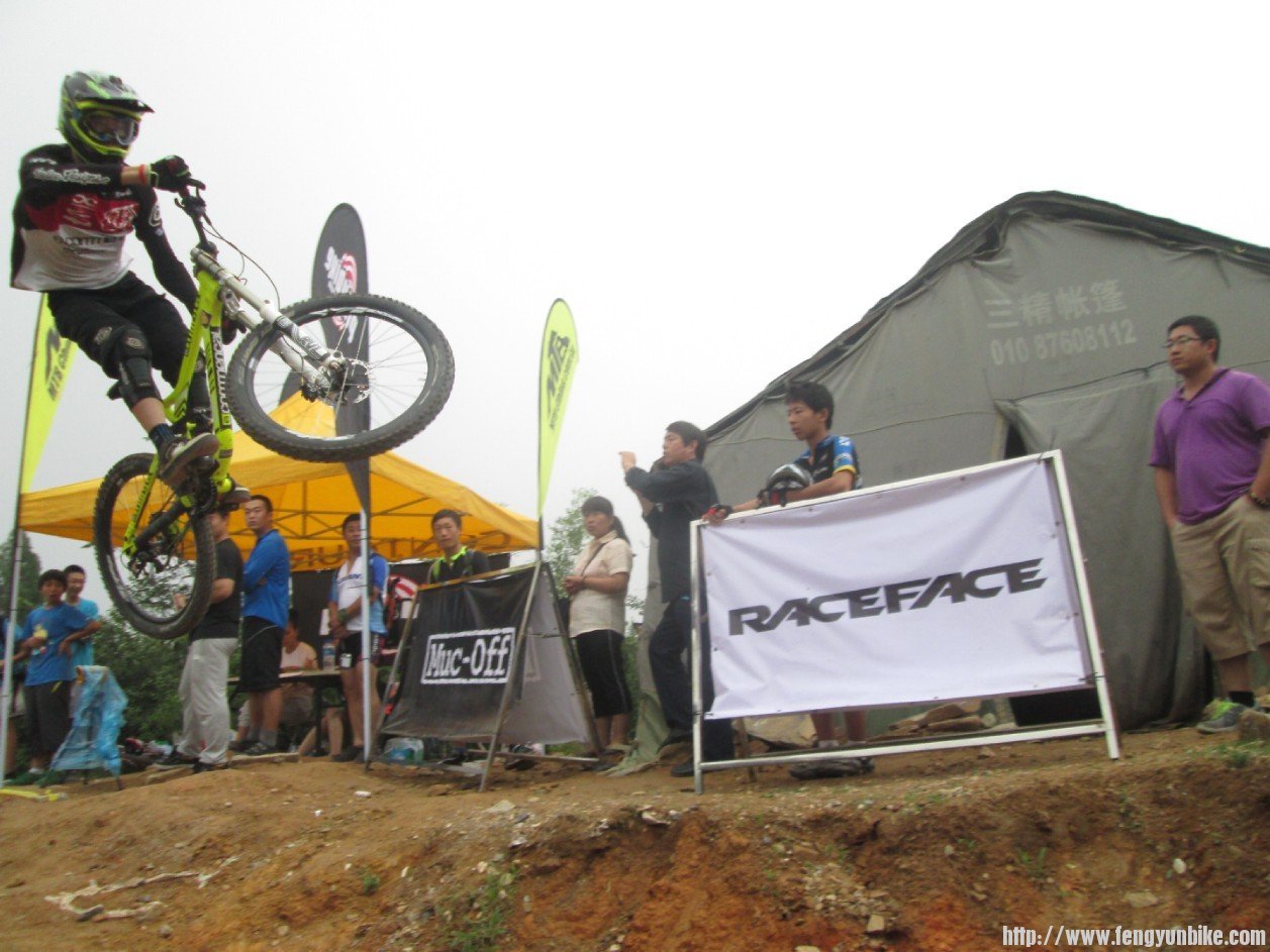 冠军飞的太帅了