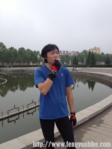 据说这位是十分想念大黑的残羊·····