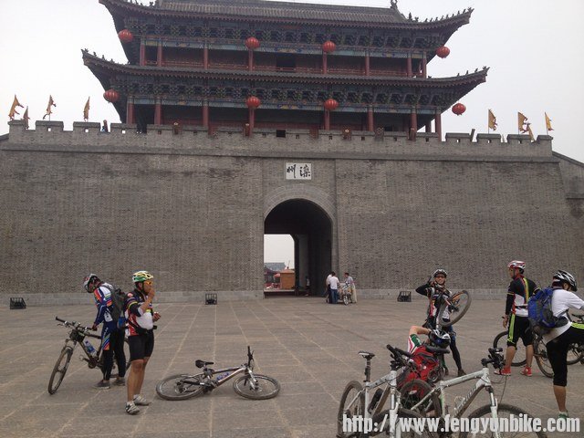 终于到古城了。。。