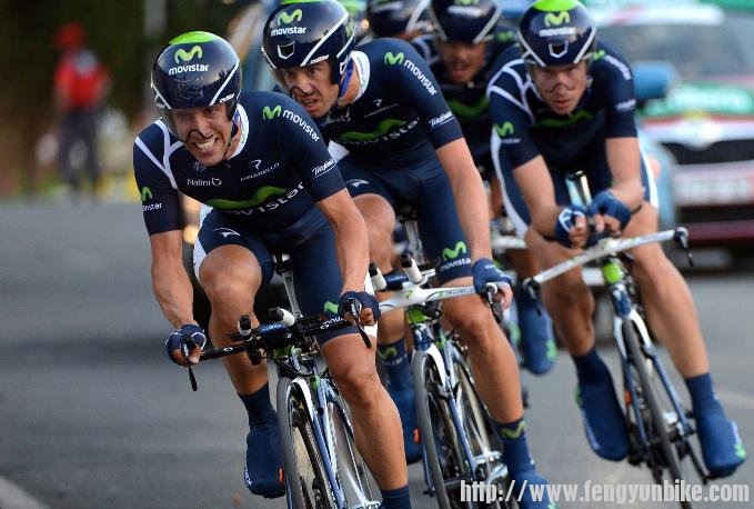 2012-Vuelta-a-Espana-Stage-1-Movistar-Team.jpg