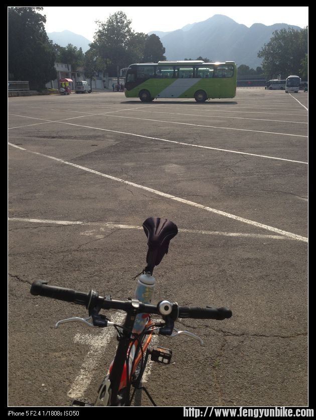 小折跟可爱的872路合个影