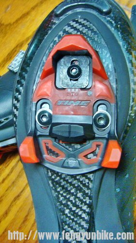 鞋底板需自行加墊片