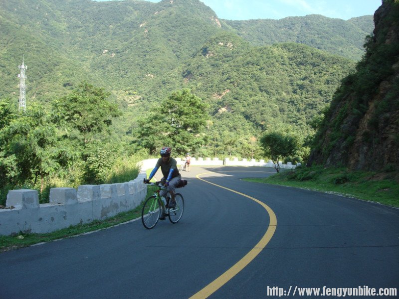 出了村子直接爬坡