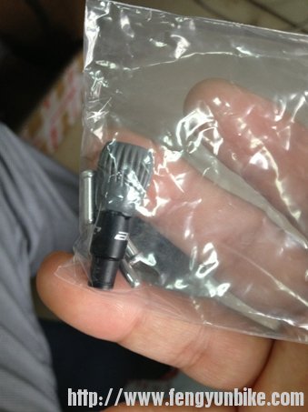 前拨过线微调螺丝