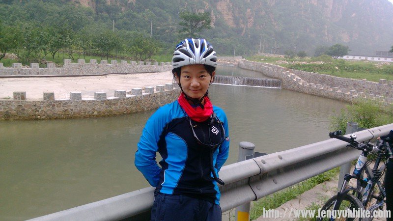 山美，水美，人也美~~哟西