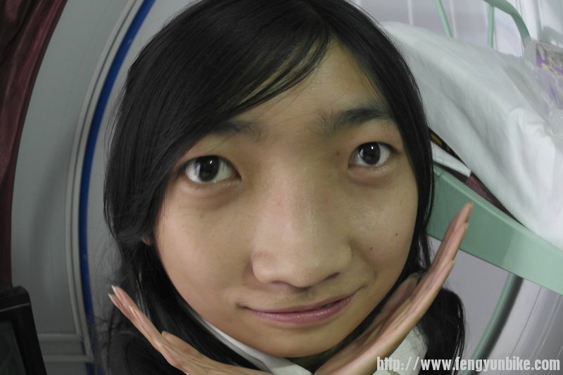 王旭  （也叫王旭） 逢人便问我美吗   唱歌超好听  粉丝一大片  康定加入  据说车没打过气 也没扎过胎  当  ...