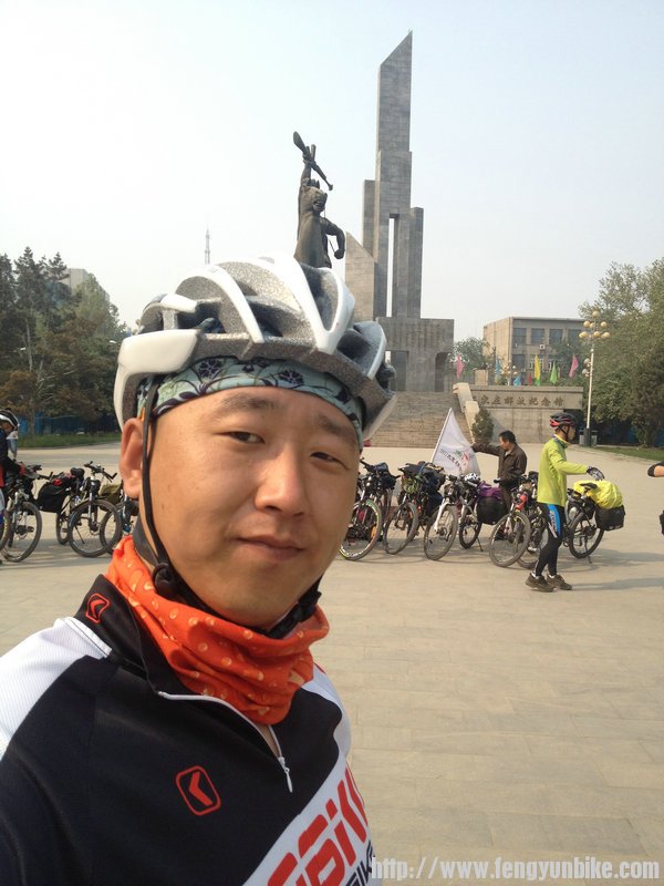 石家庄解放碑，石家庄是真乱套啊