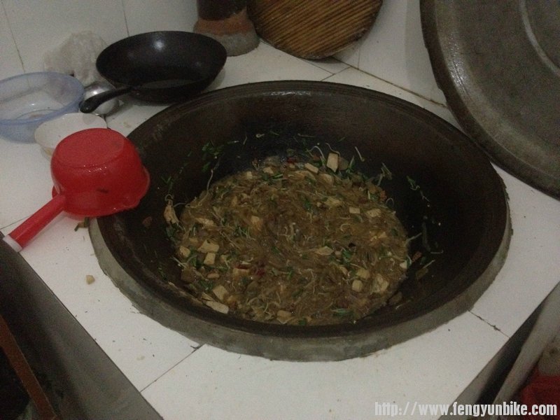 洋洋妈做的大锅菜，不知道啥时候还能吃上