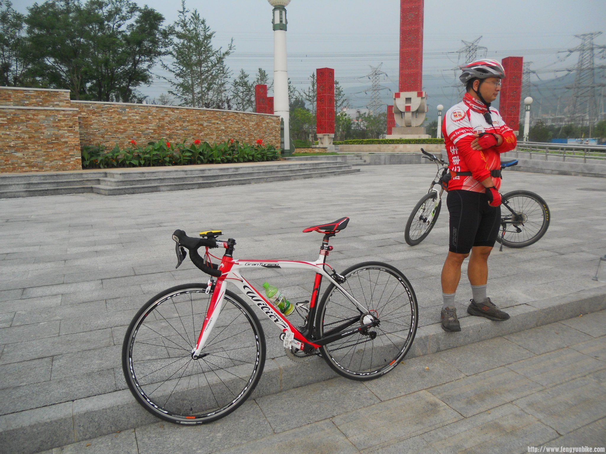 豪总和我们同行