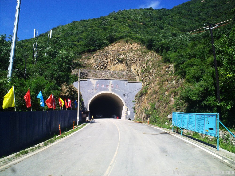 东方红隧道1