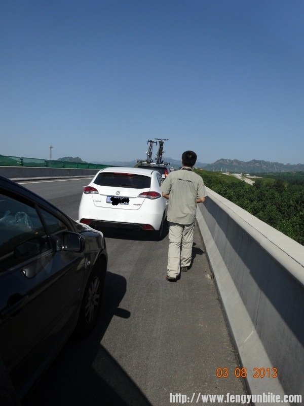 DSC01046 (800x600).jpg