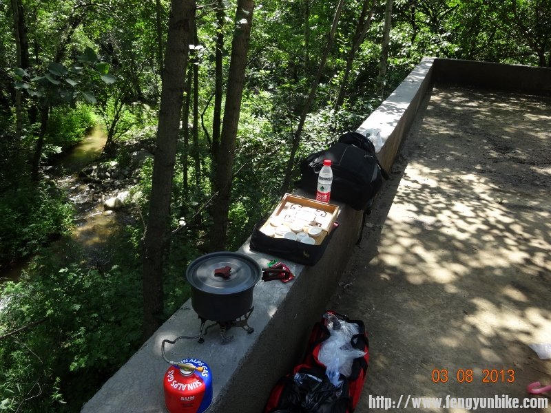 DSC01185 (800x600).jpg