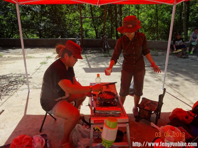 DSC01195 (800x600).jpg