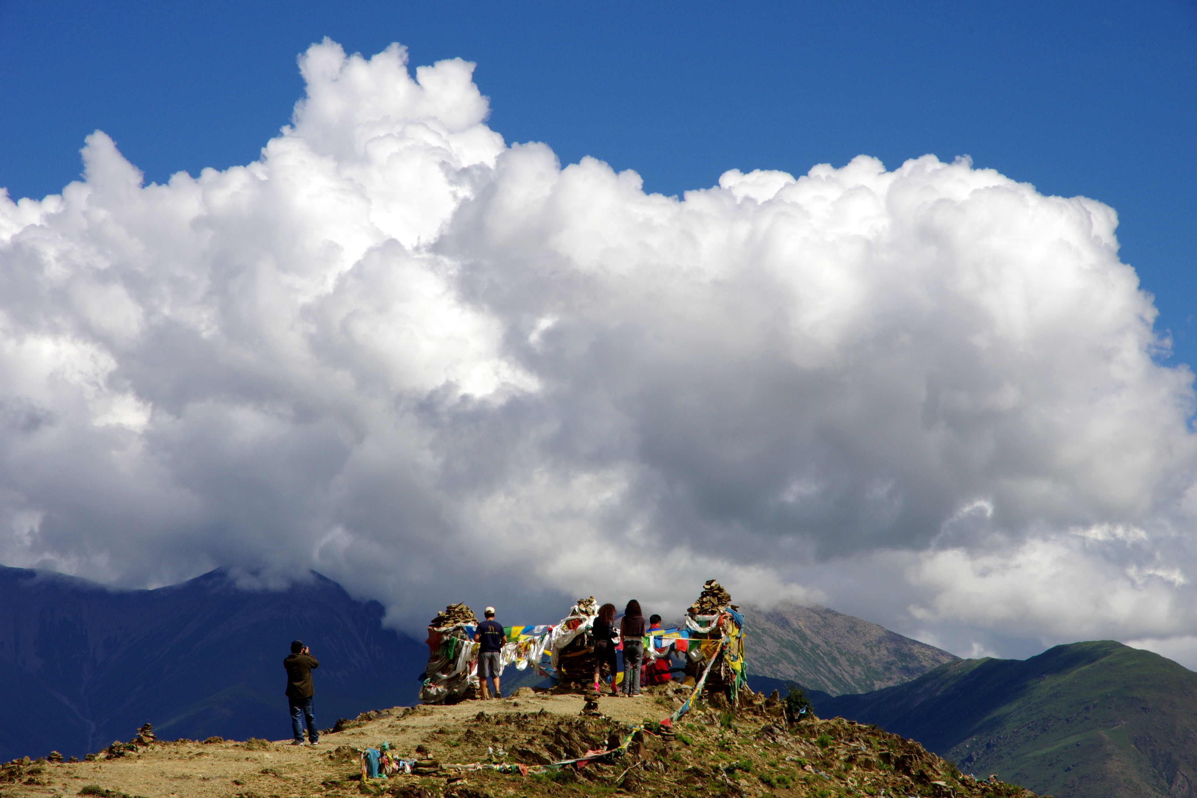去往羊卓雍错的路上