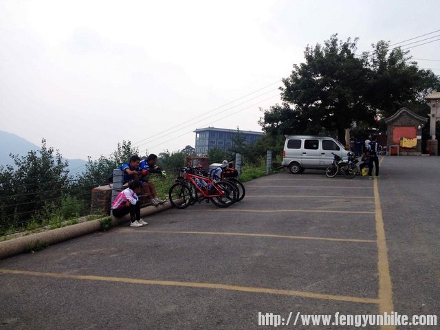 周二爬山的人不多