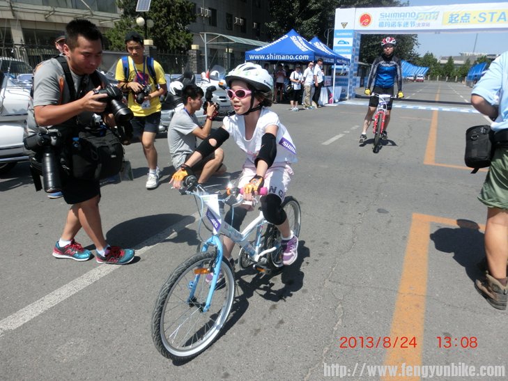 小姑娘五岁半，