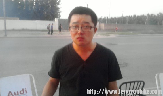 龙哥吃得有口难辩