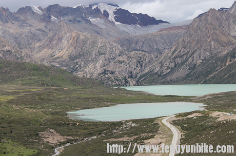 姊妹湖如玉似璞
