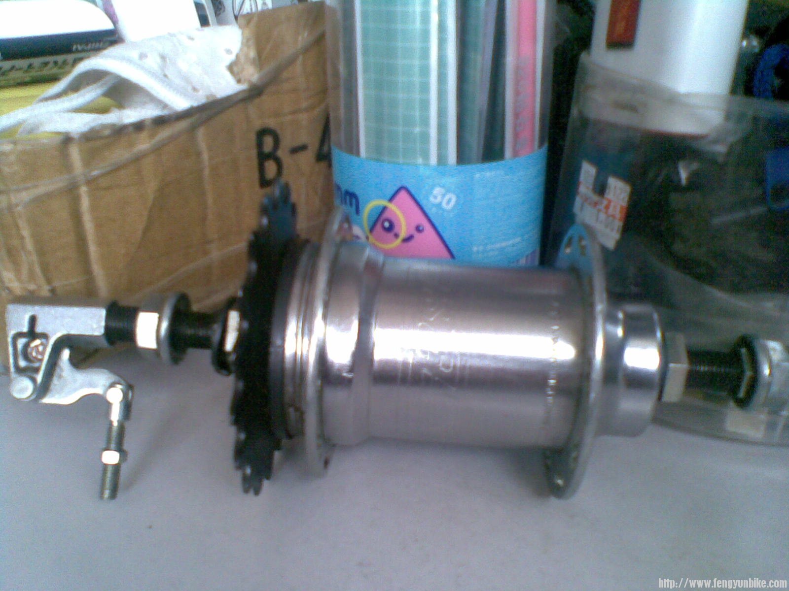 看看这个下拨 没见过 还是螺丝调节