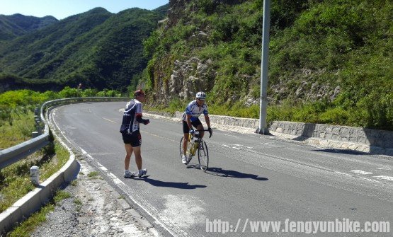 高崖口顶完美相遇风云天生哥等3位骑友