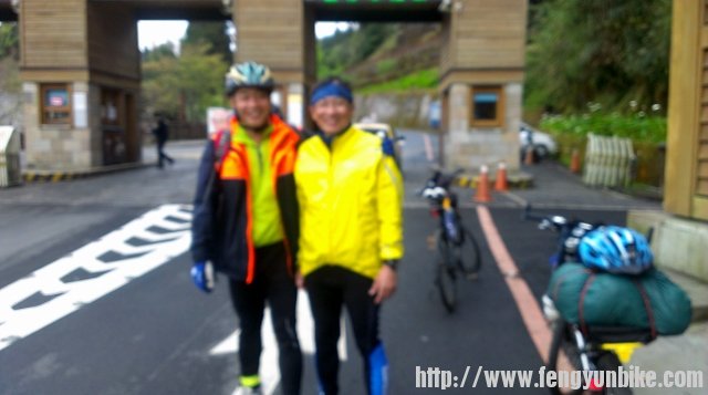 合个影吧？朋友！