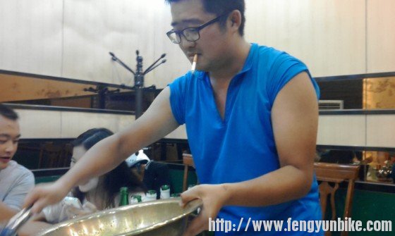 伙计你这是要给大家添点佐料么