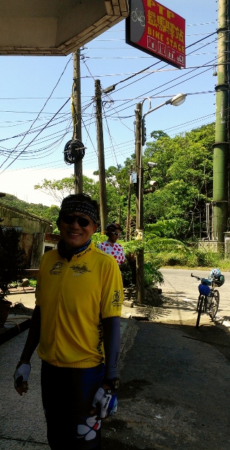 寿卡单车驿站前