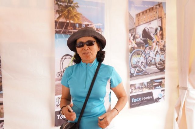 高端车展第三天：现场美女图继续