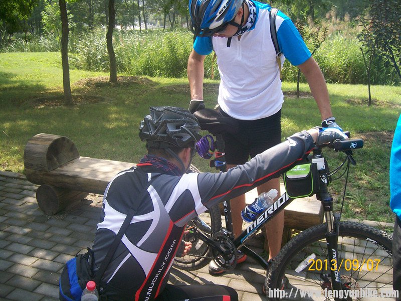 帮助车友修车！