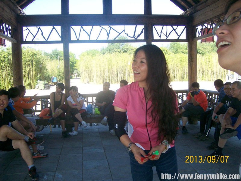 这镖飞哪去啦！？？