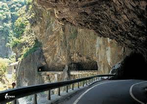 太鲁阁峡谷公路
