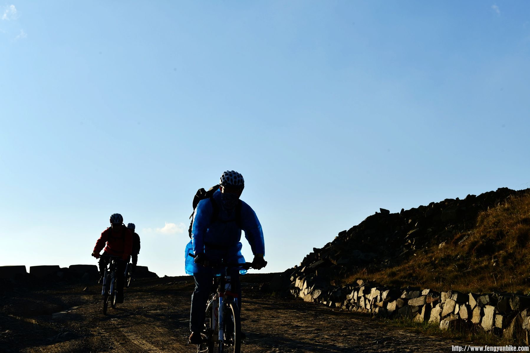 2013.9.5大五台骑行 321_副本.jpg